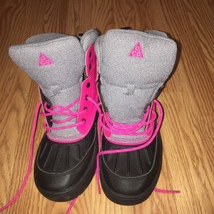 Nike ACG Woodside boots